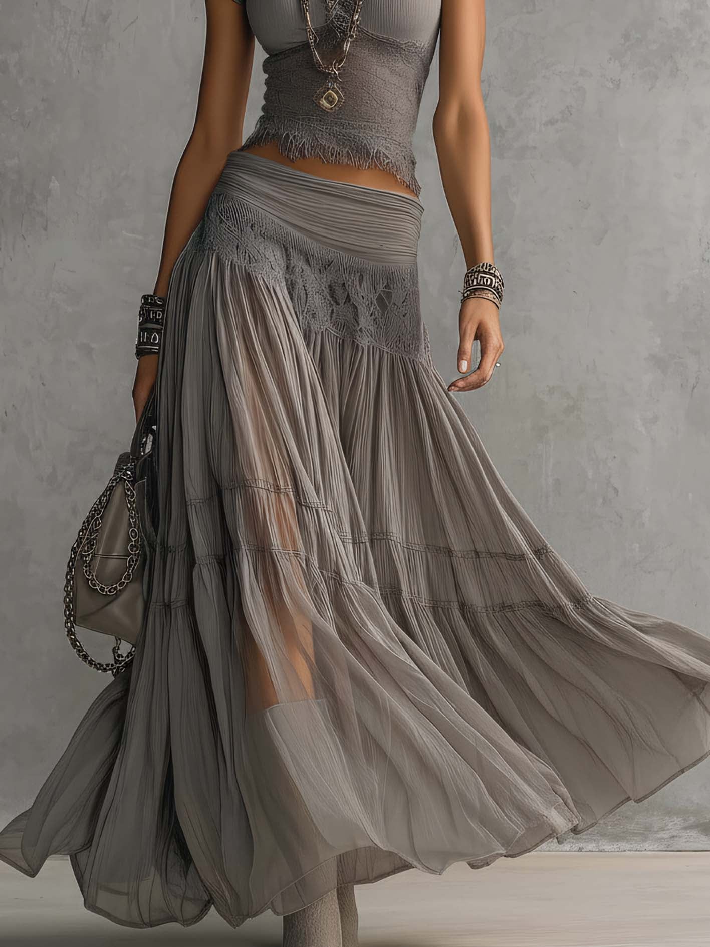Serena | Set Top in Pizzo Grigio Trasparente e Gonna Maxi Plissettata