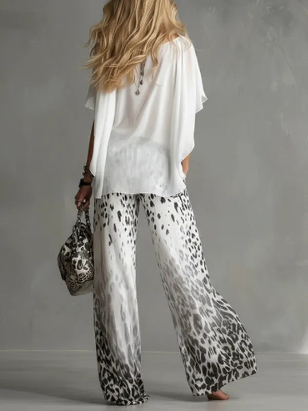 Alba | Set T-shirt Bianca e Pantaloni in Chiffon con Stampa Leopardata