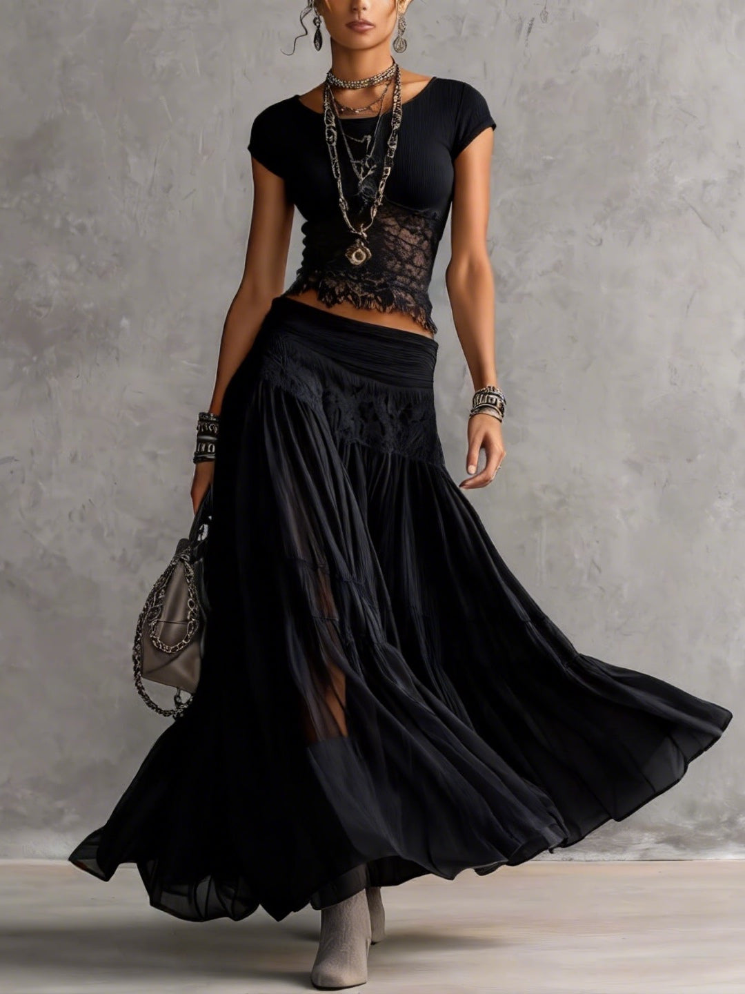 Ludovica | Set Top in Pizzo Nero Trasparente e Gonna Maxi Plissettata